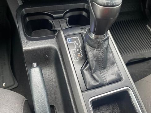 Used 2017 Toyota Tacoma SR5 image 15