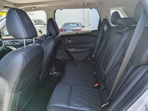 Used 2023 Nissan Rogue Platinum w/ Platinum Premium Package FWD image 14