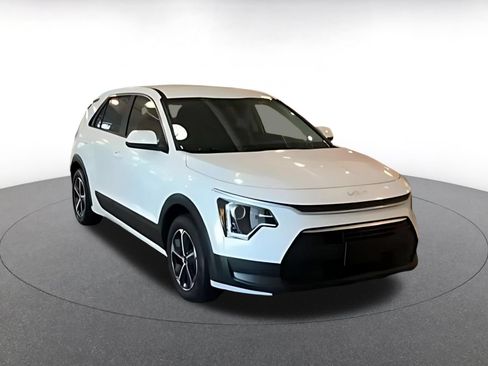 Used 2026 Kia Niro LX FWD image 14