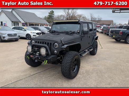 Used 2012 Jeep Wrangler Unlimited Rubicon w/ Connectivity Group image 1