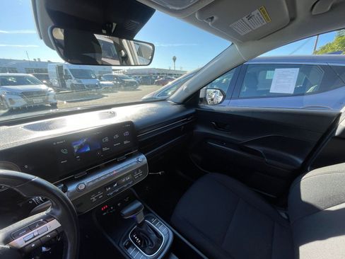 Used 2025 Hyundai Kona SEL image 35