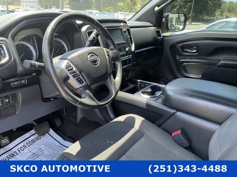 Used 2019 Nissan Titan SV w/ SV Convenience Package AWD/4WD image 20
