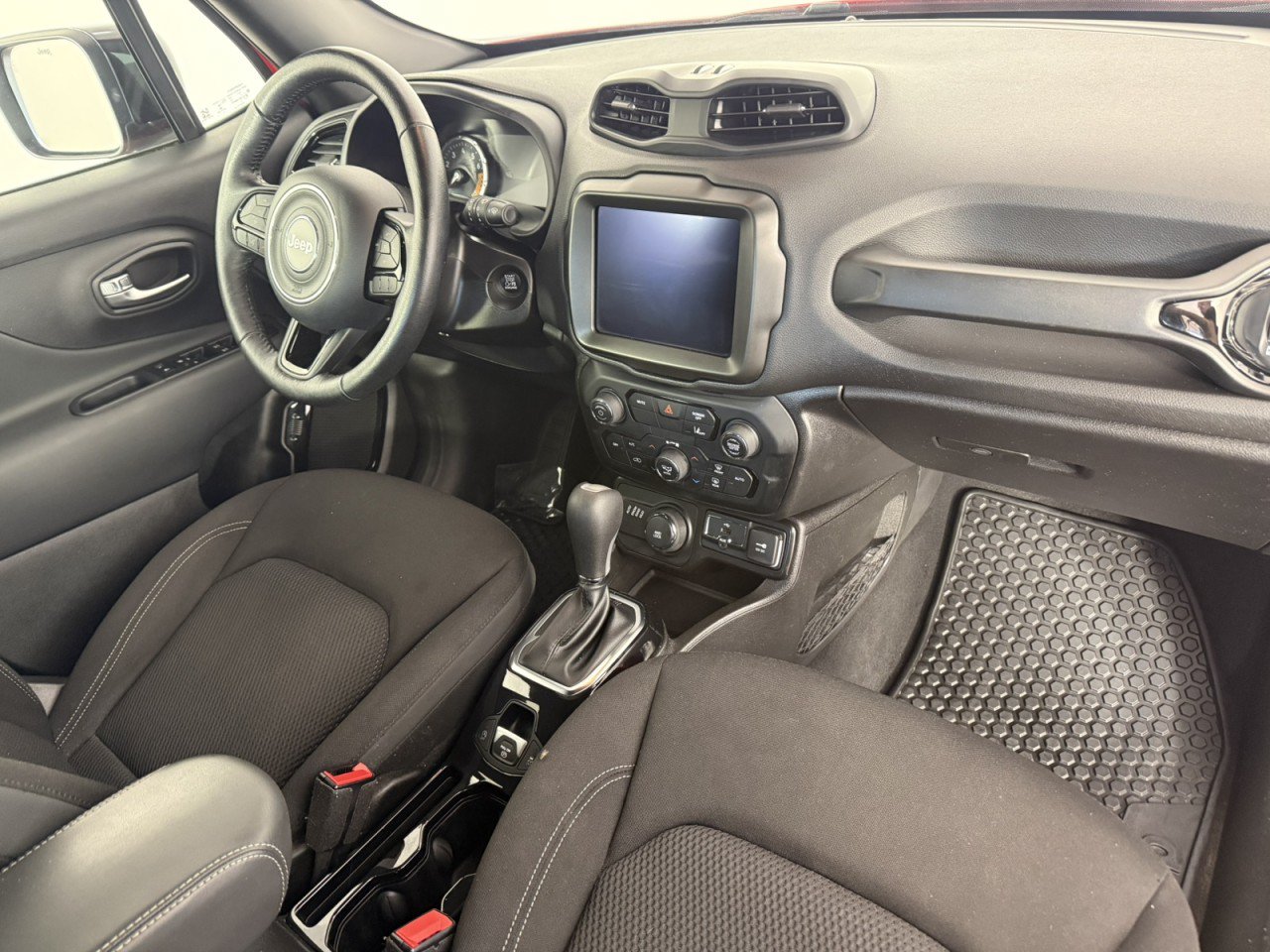 Used 2022 Jeep Renegade Altitude AWD/4WD image 11