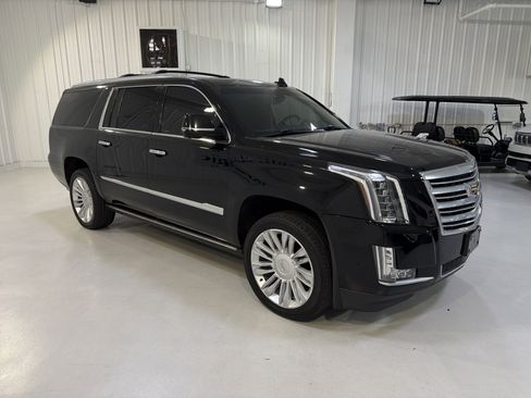 Used 2017 Cadillac Escalade ESV Platinum image 7