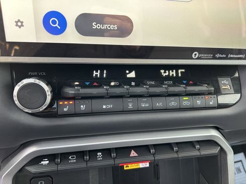 Used 2024 Toyota Tundra Platinum image 20