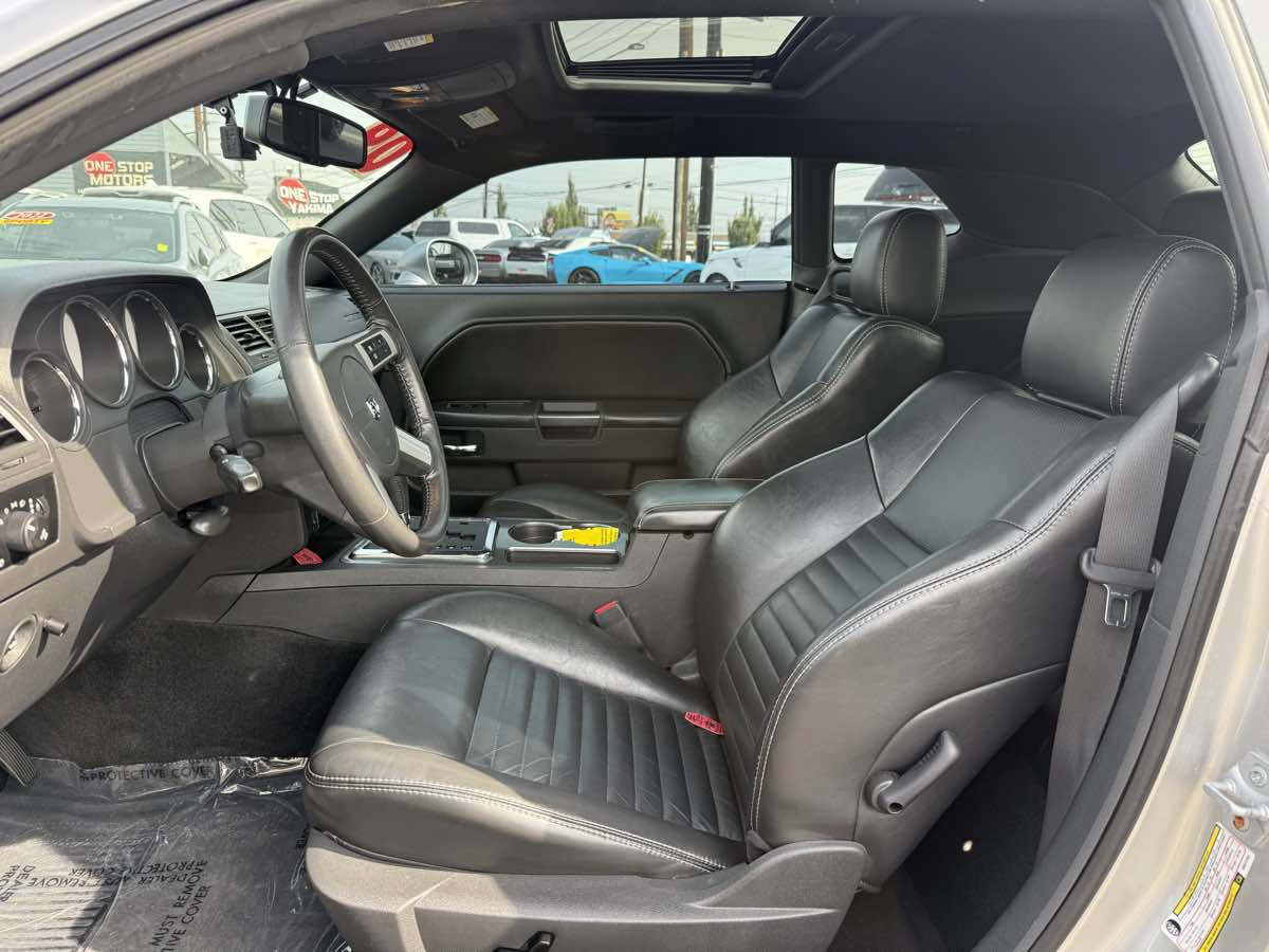 Used 2009 Dodge Challenger R/T RWD image 11