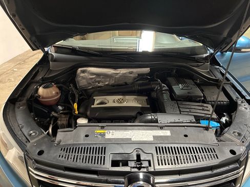 Used 2017 Volkswagen Tiguan S image 29