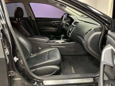 Used 2018 Nissan Altima 2.5 SR w/ SR Midnight Edition FWD image 21