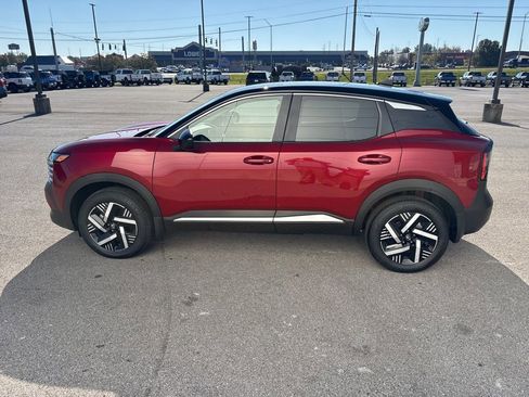 New 2025 Nissan Kicks SV FWD image 6