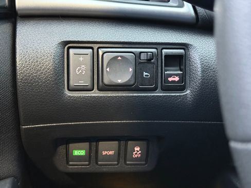 Used 2017 Nissan Sentra SV image 13