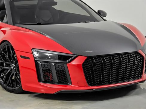 Used 2017 Audi R8 V10 AWD/4WD image 2