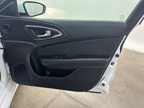 Used 2015 Chrysler 200 Limited w/ Convenience Group FWD image 20