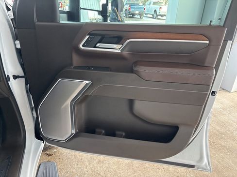 Used 2025 GMC Sierra 2500 Denali w/ Technology Package image 37