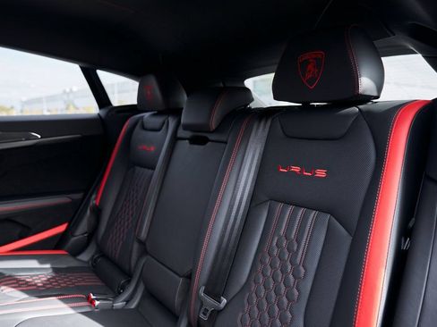Used 2024 Lamborghini Urus Performante AWD/4WD image 52
