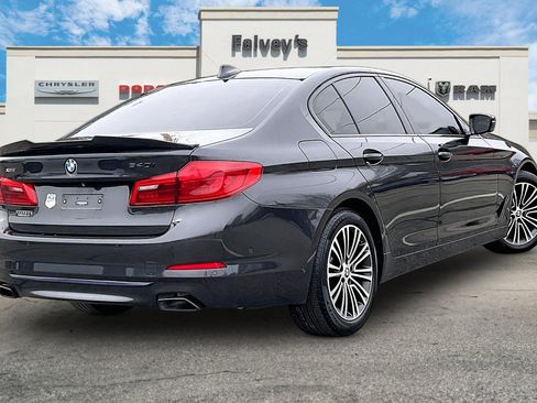 Used 2018 BMW 540i xDrive w/ Premium Package image 2