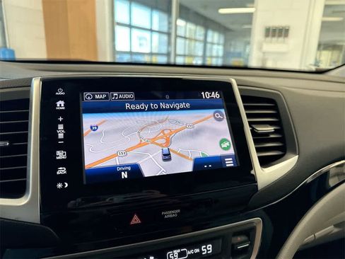 Certified 2017 Honda Pilot Touring image 30