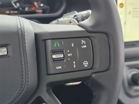 New 2025 Land Rover Defender 90 V8 image 18