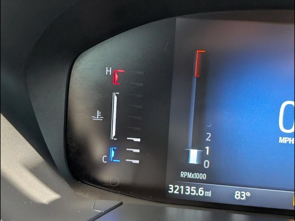 Used 2024 Ford Escape Active w/ Cold Weather Package FWD image 10