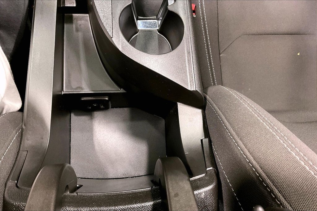 Used 2019 Chevrolet Camaro LT RWD image 16