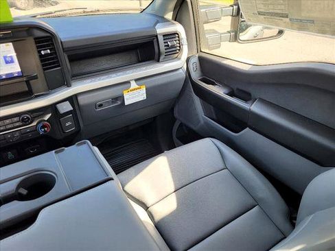New 2023 Ford F250 XL w/ XL Chrome Package image 29
