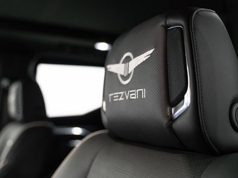 Used 2023 Cadillac Escalade Premium Luxury image 9