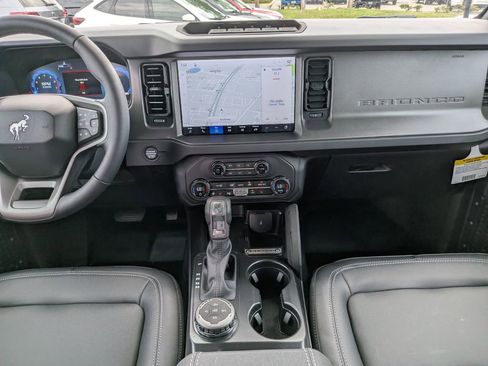 New 2026 Ford Bronco Badlands AWD/4WD image 14
