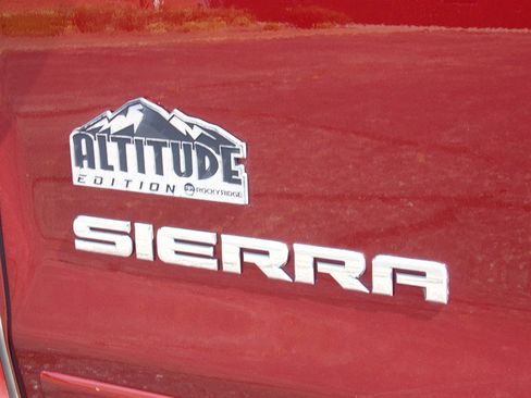 Used 2016 GMC Sierra 1500 SLE w/ SLE Value Package AWD/4WD image 14