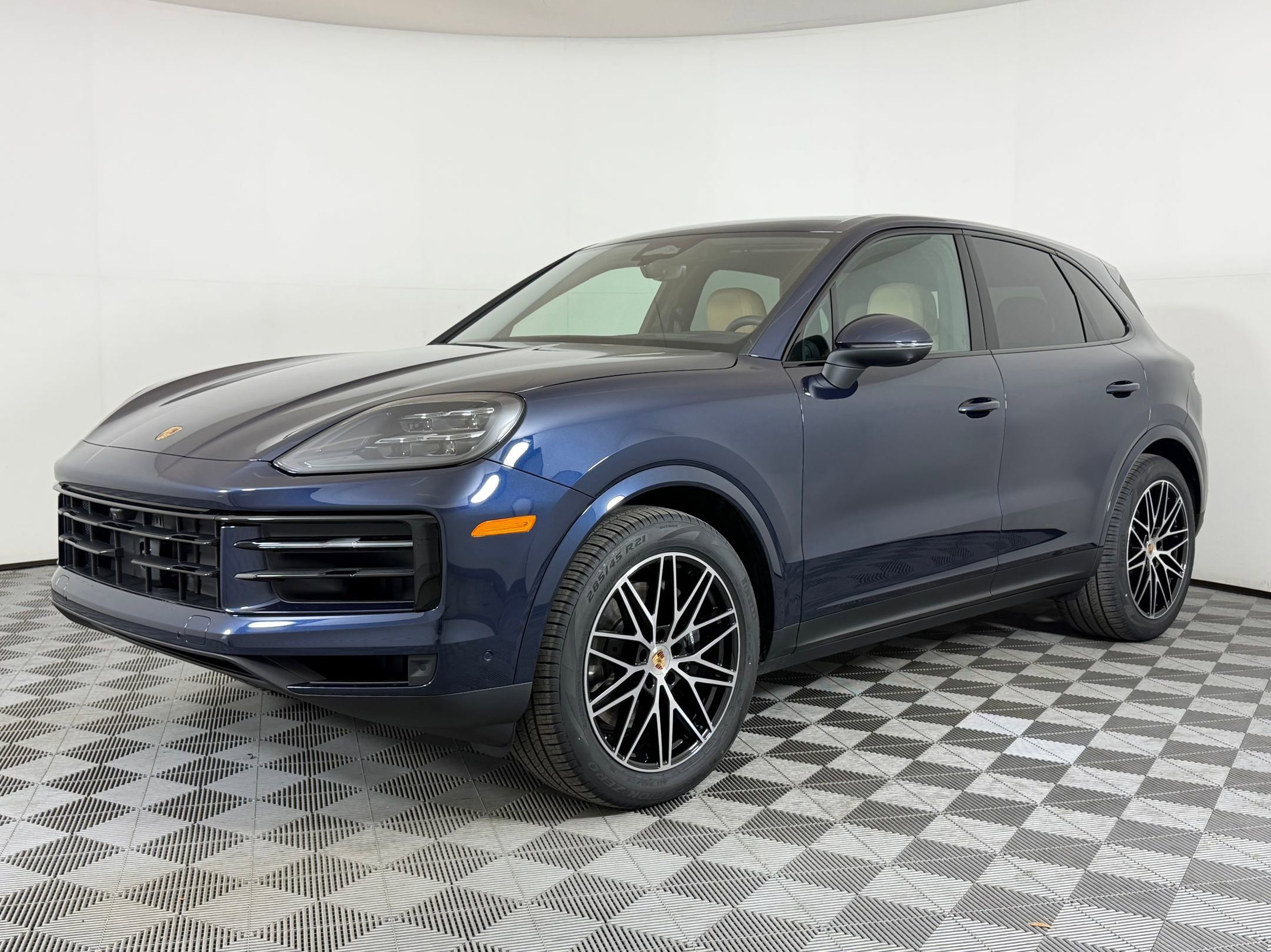 Used 2026 Porsche Cayenne AWD/4WD image 1
