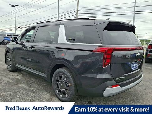 New 2026 Kia Carnival EX image 3