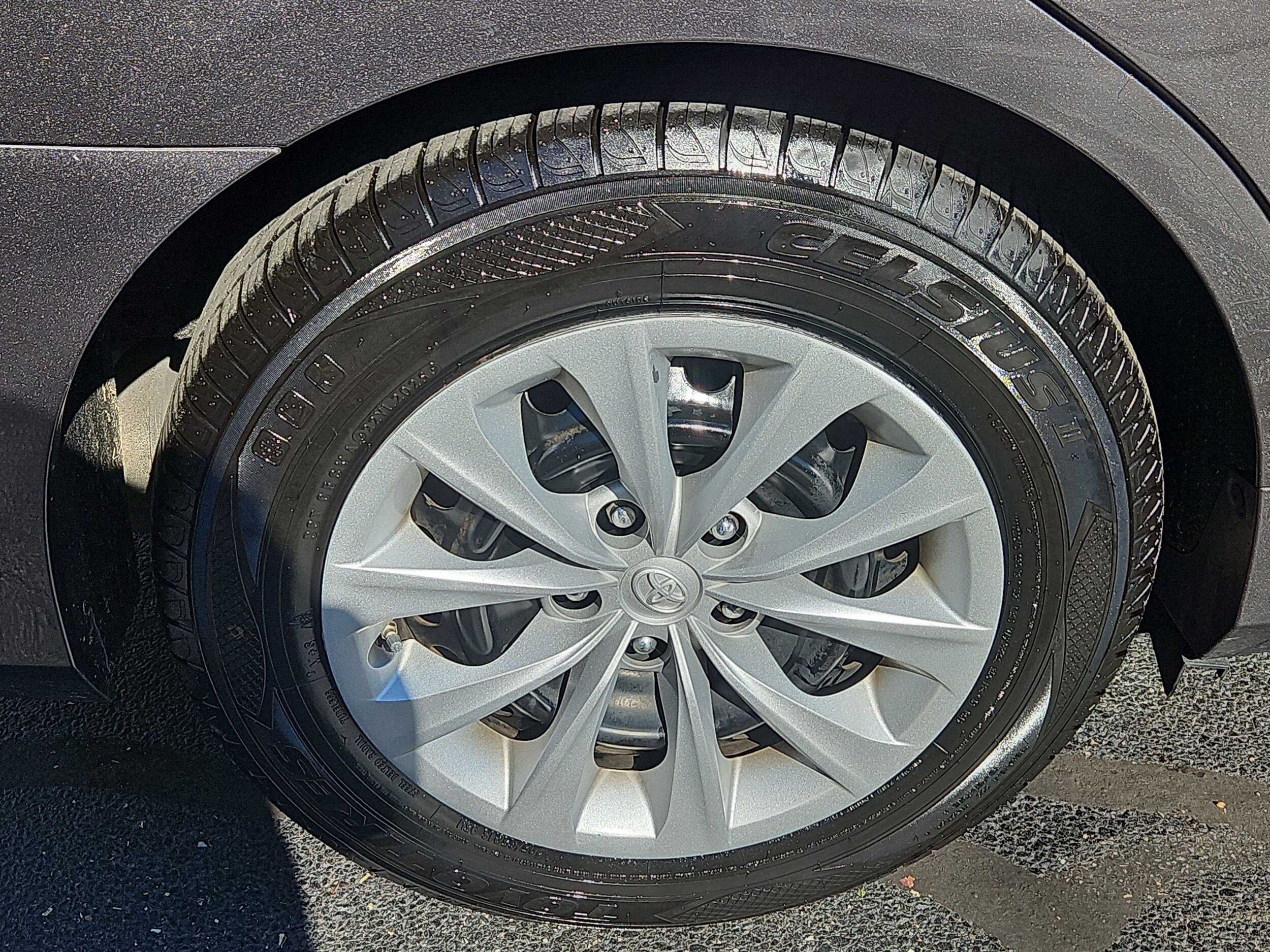 Used 2015 Toyota Camry LE FWD image 22