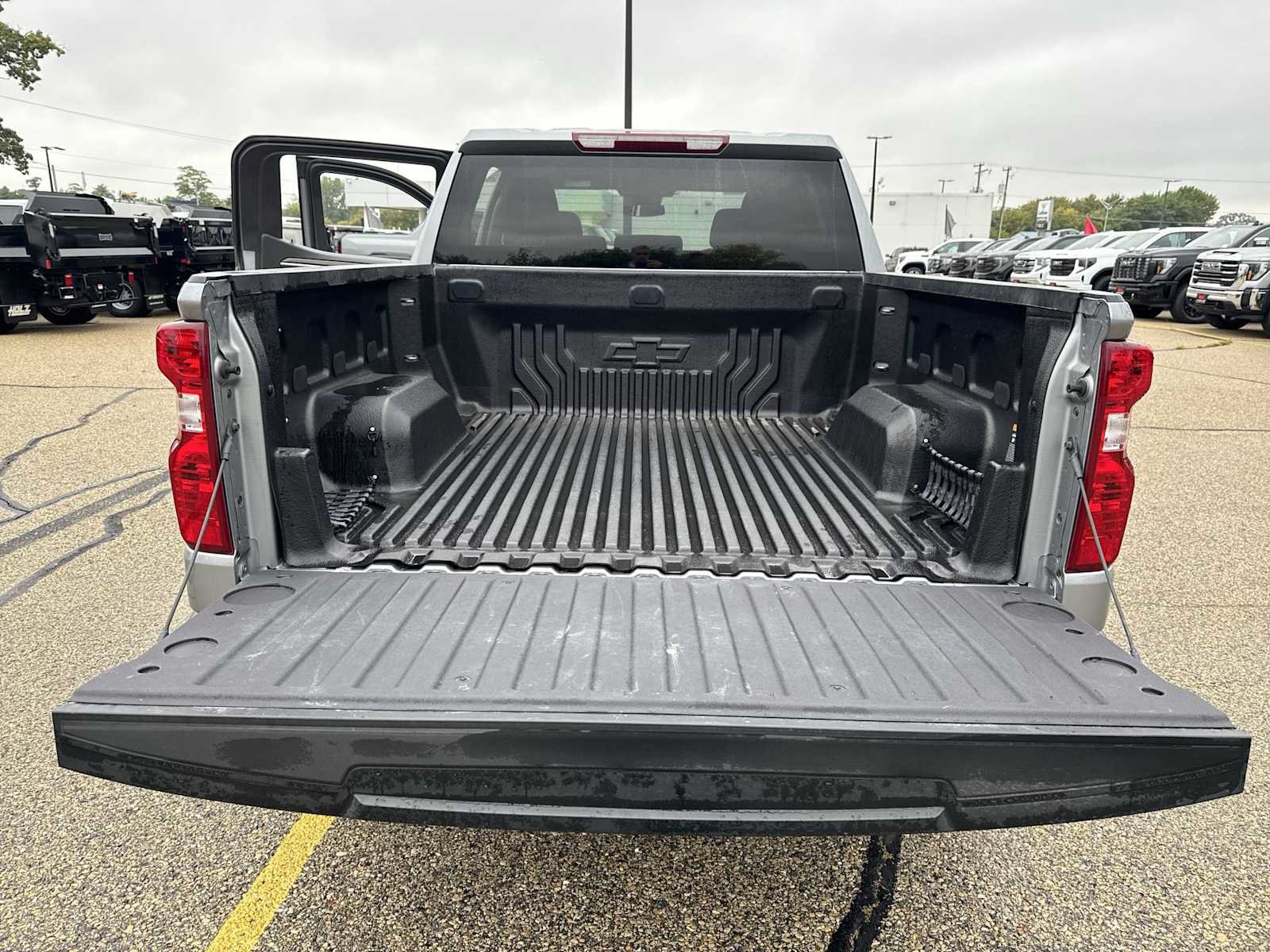Certified 2024 Chevrolet Silverado 1500 LT AWD/4WD image 4