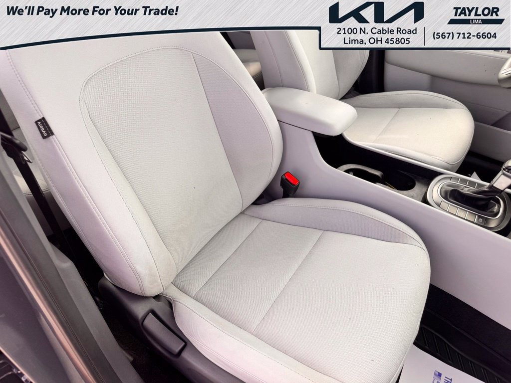 Used 2024 Hyundai Kona SE FWD image 12