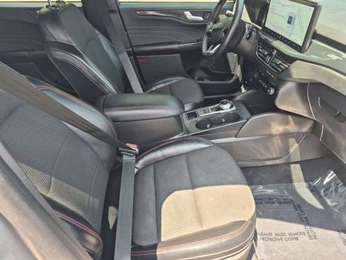Used 2023 Ford Escape ST-Line w/ Tech Pack #1 AWD/4WD image 32