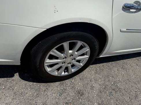 Used 2009 Buick Lucerne CX image 7