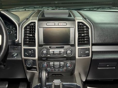 Used 2017 Ford F150 Lariat image 27