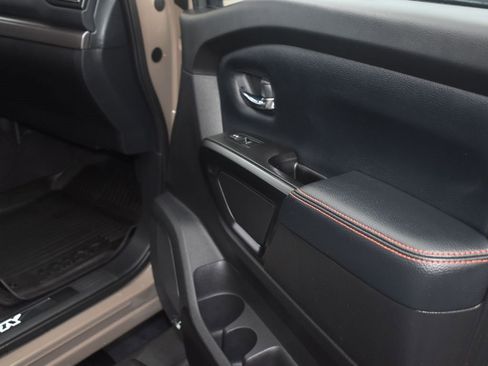 Used 2023 Nissan Titan PRO-4X w/ Pro-4x Convenience Package image 14