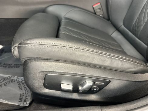 Used 2021 BMW 530e w/ Convenience Package RWD image 14