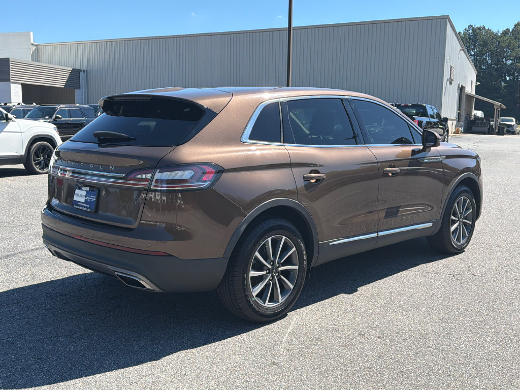 Used 2022 Lincoln Nautilus FWD image 7