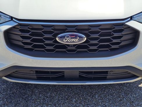 Used 2025 Ford Escape ST-Line FWD image 3