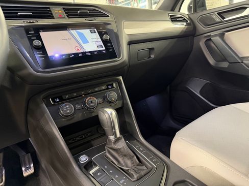 Used 2019 Volkswagen Tiguan SEL Premium R-Line FWD image 20