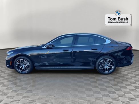 Certified 2025 BMW i5 eDrive40i w/ Premium Package image 6