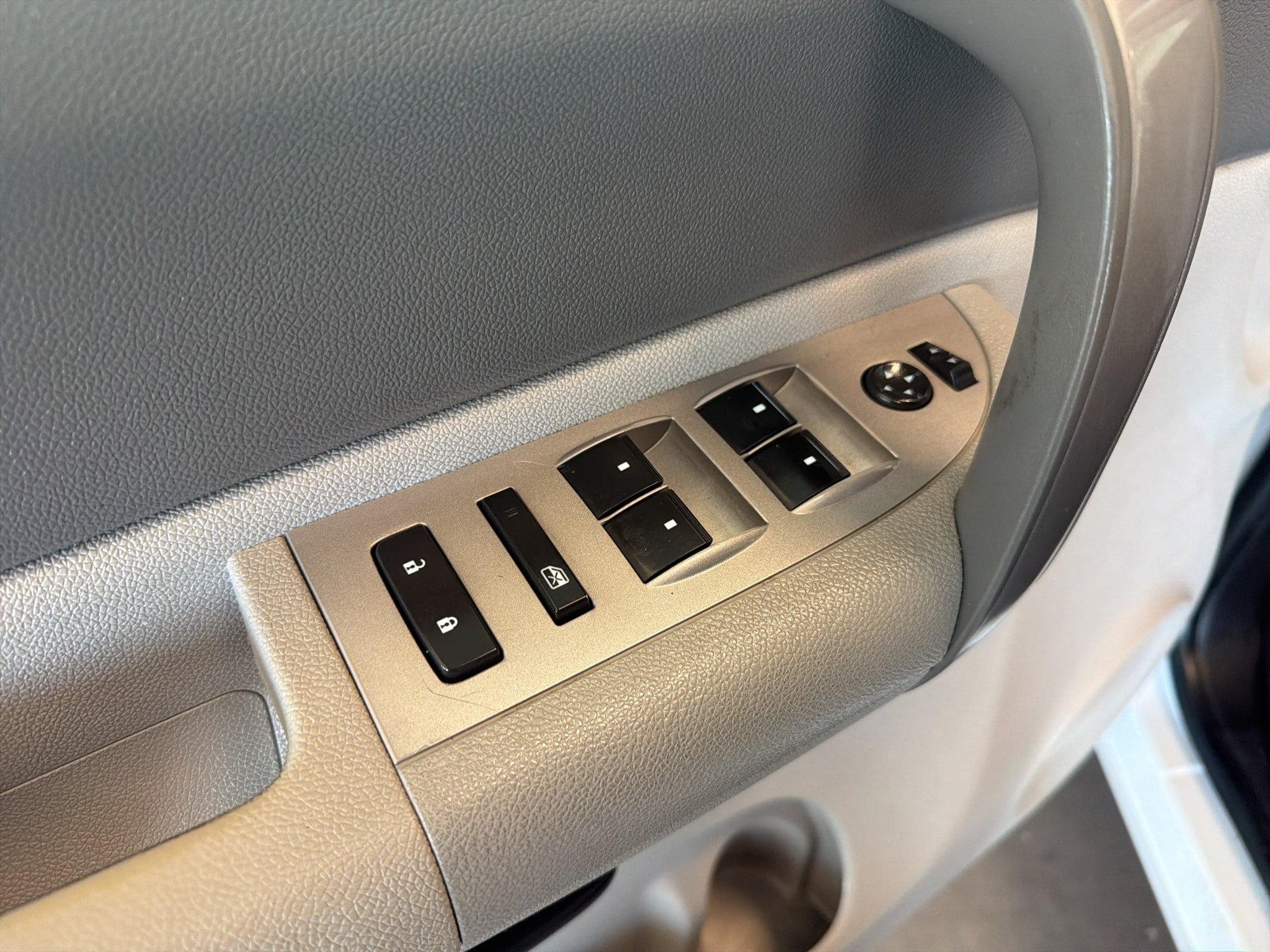 Used 2008 GMC Sierra 1500 W/T AWD/4WD image 9