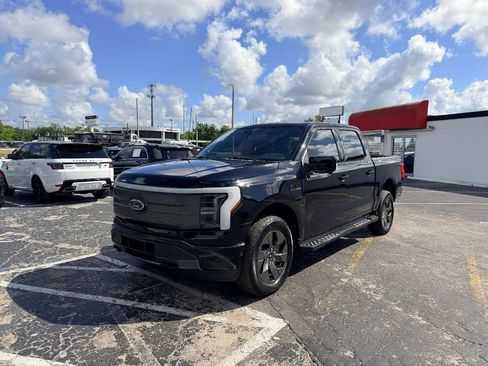 Used 2022 Ford F150 Lightning Lariat AWD/4WD image 3