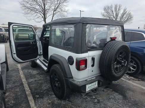 Used 2021 Jeep Wrangler Sport image 4