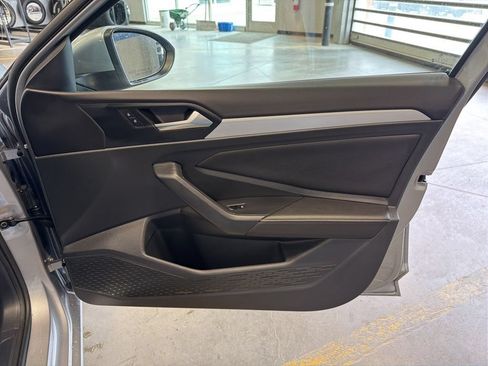 Used 2025 Volkswagen Jetta S FWD image 31