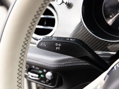 Used 2023 Bentley Bentayga Extended Wheelbase image 42