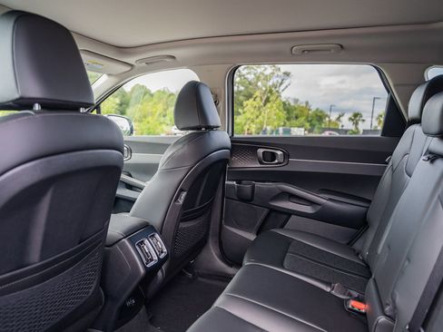 New 2026 Kia Sorento S w/ S Panoramic Sunroof Package FWD image 12