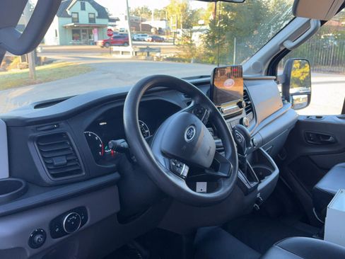 Used 2020 Ford Transit 350 DRW image 11