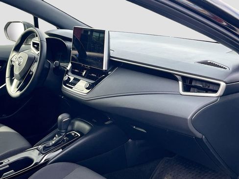 Used 2025 Toyota Corolla SE w/ SE Premium Package AWD/4WD image 28