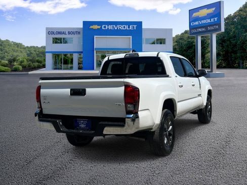 Used 2023 Toyota Tacoma SR5 AWD/4WD image 6